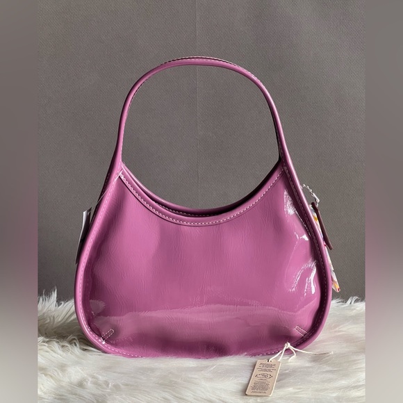 CQ003 - Coach Ergo Bag in Crinkle Patent Coachtopia Leather - Picture 9 of 12